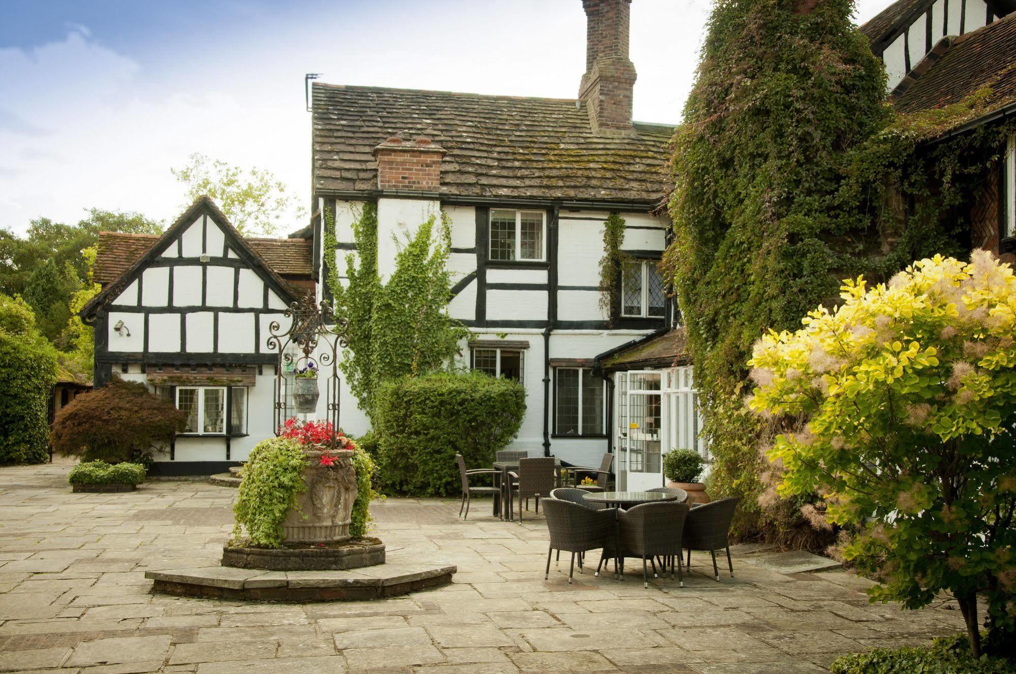 Ghyll Manor Country Hotel Horsham Exterior foto