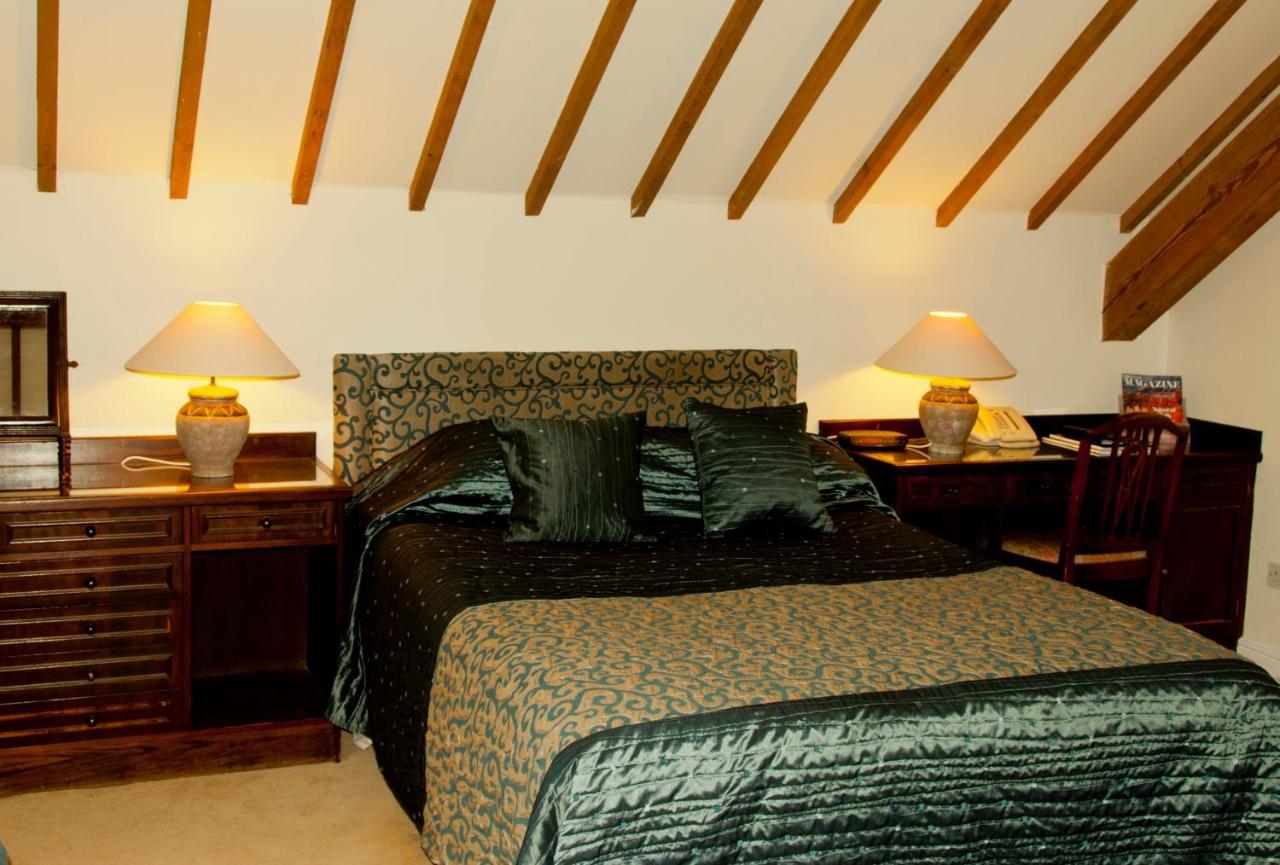 Ghyll Manor Country Hotel Horsham Exterior foto